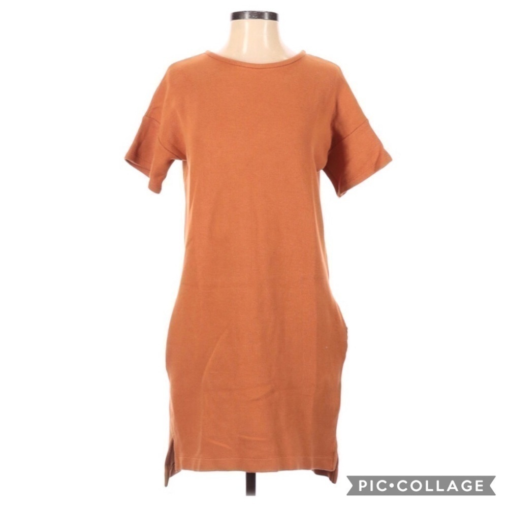 Nikki Chasin Crew Neck Casual Knit Sweater Dress